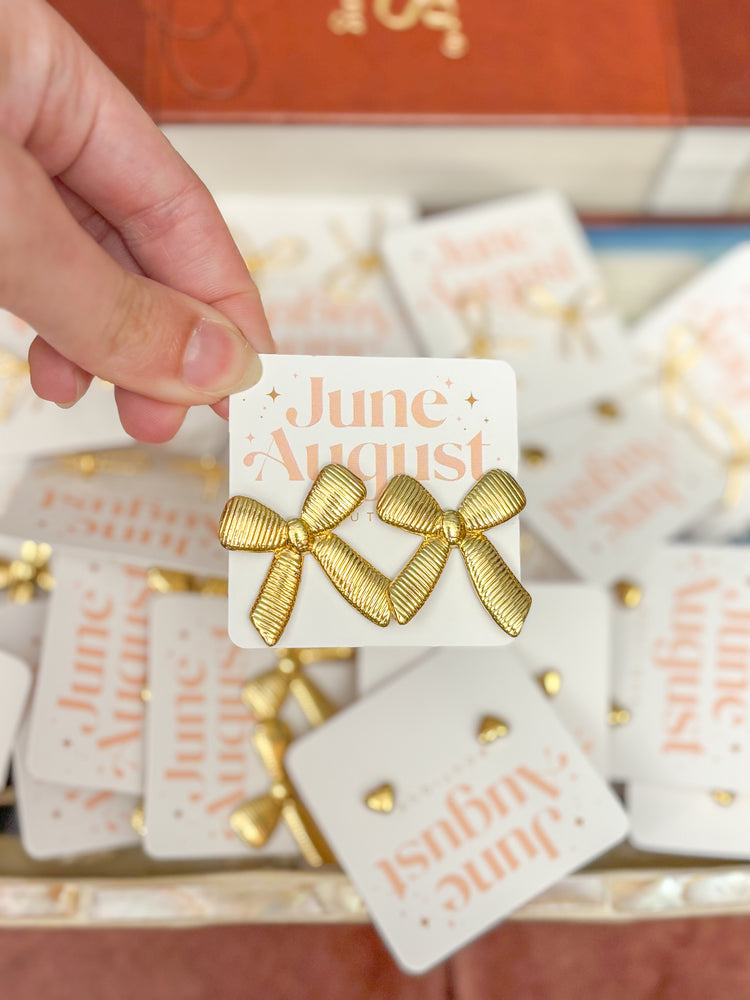 Non Tarnish Large Bow Studs