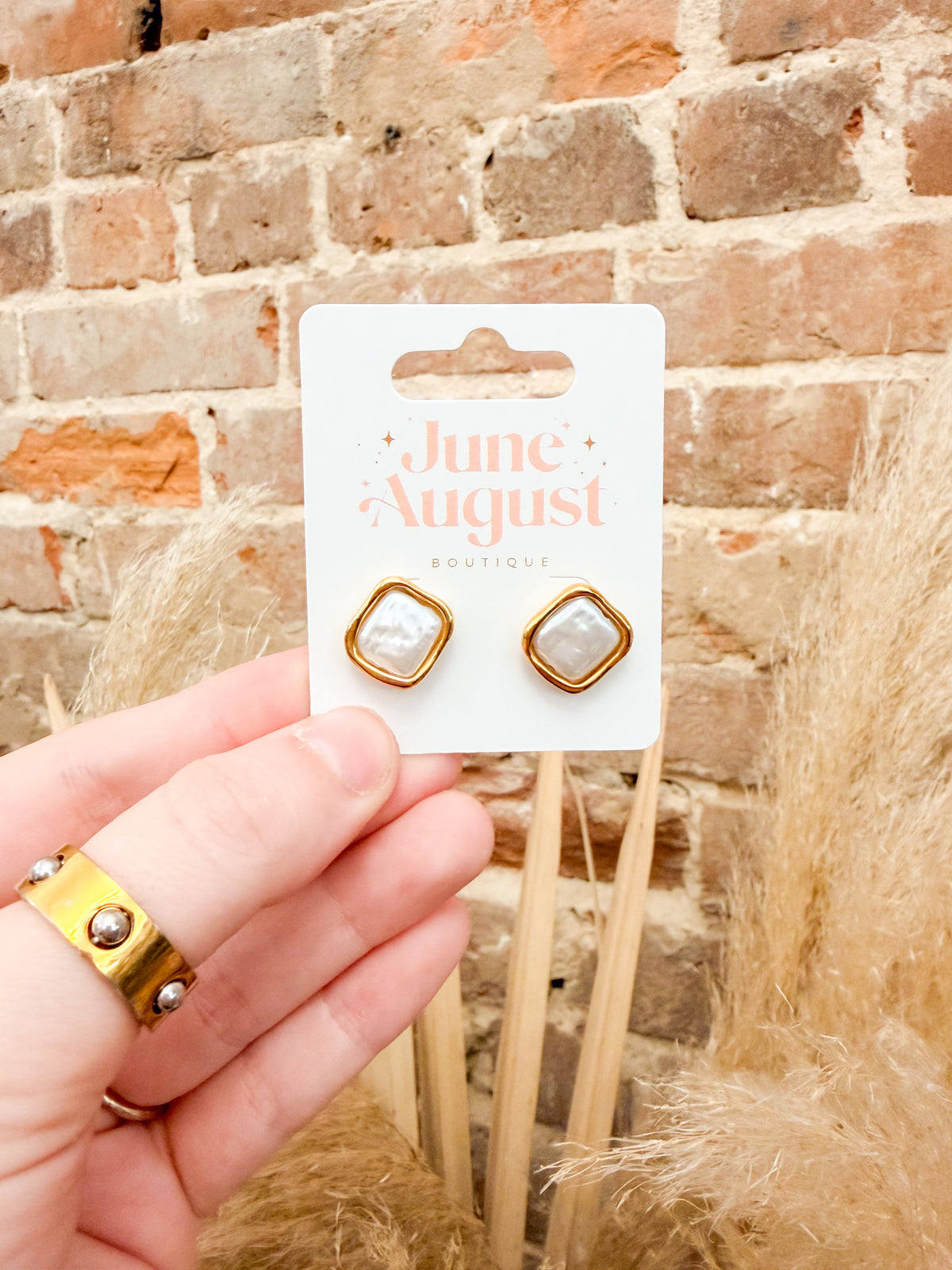 Pearl/Gold Square Stud Earrings