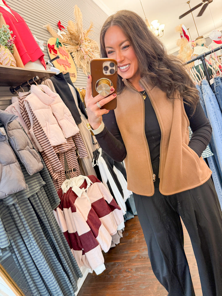 Jamie Fleece Vest-Mocha