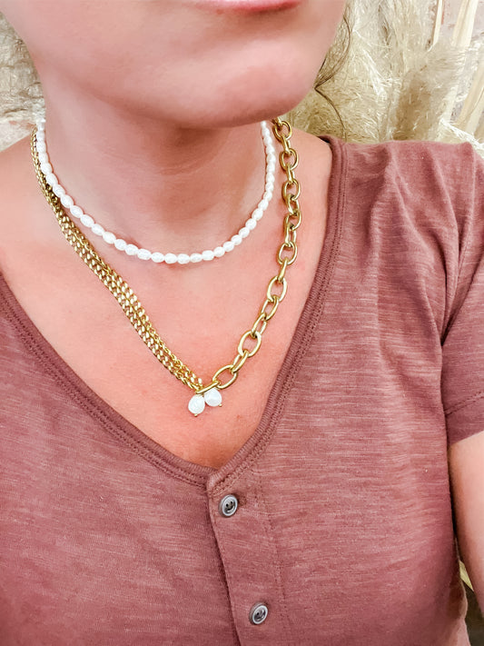 CS: Gold Pearly Necklace