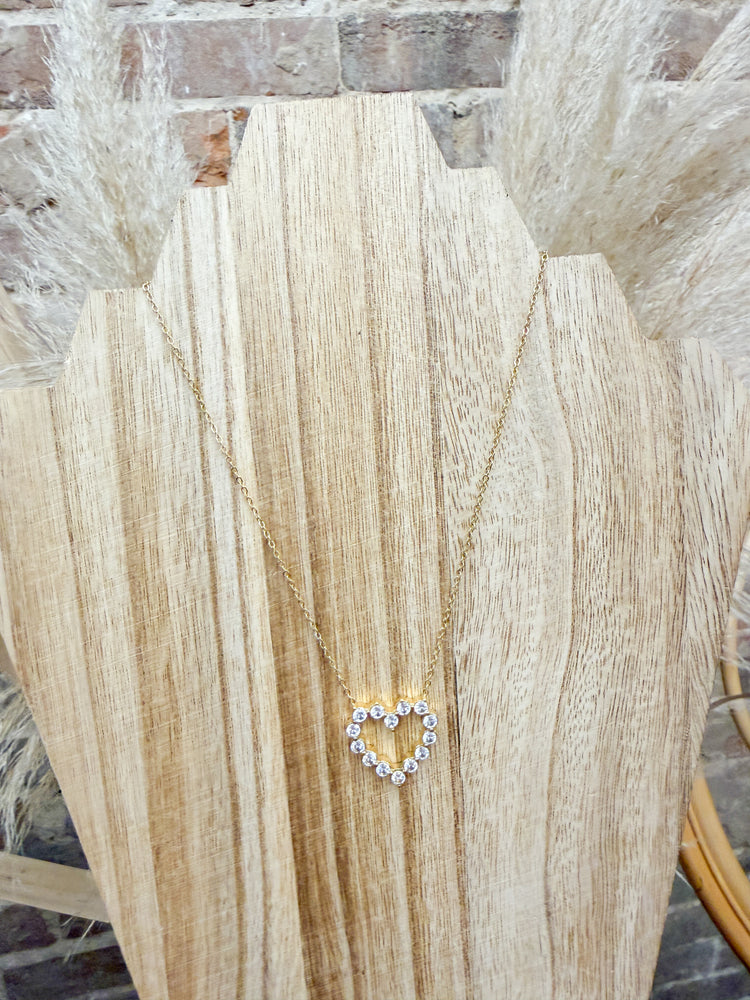 CS: Britt Heart Necklace