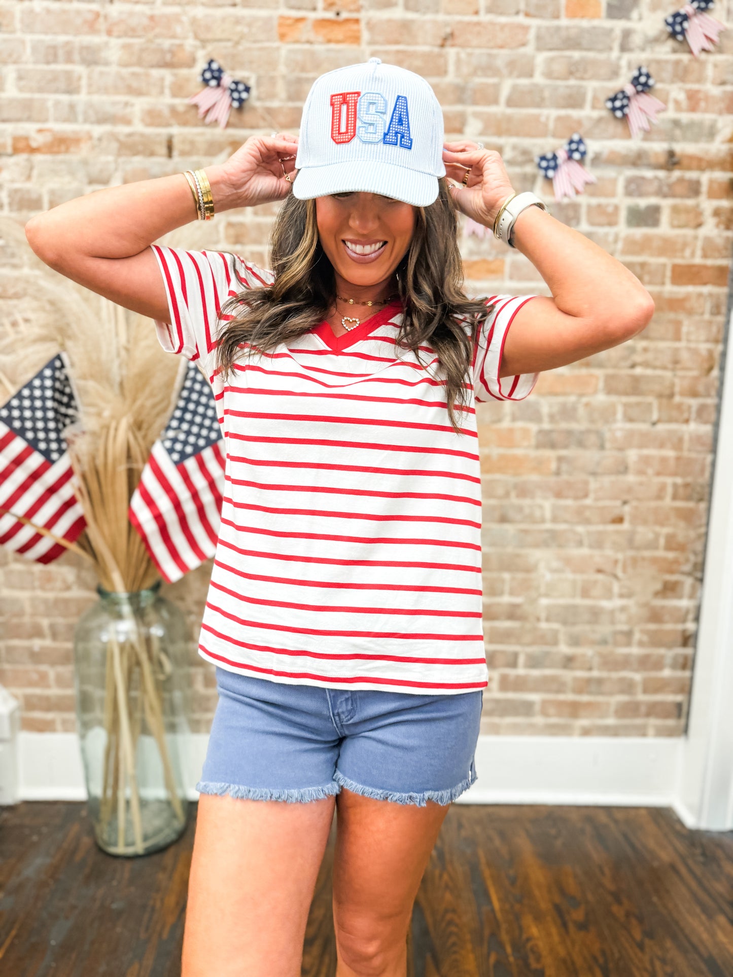 Everly Striped V-neck T-shirt - Red