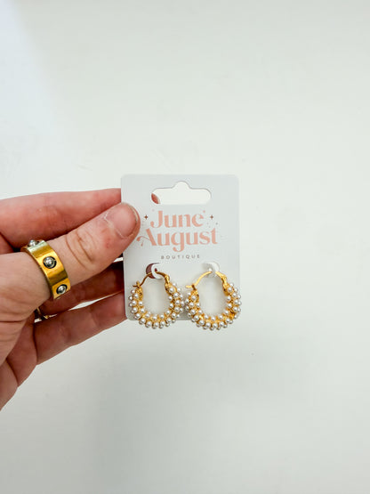 Pearl Chunky Hoops