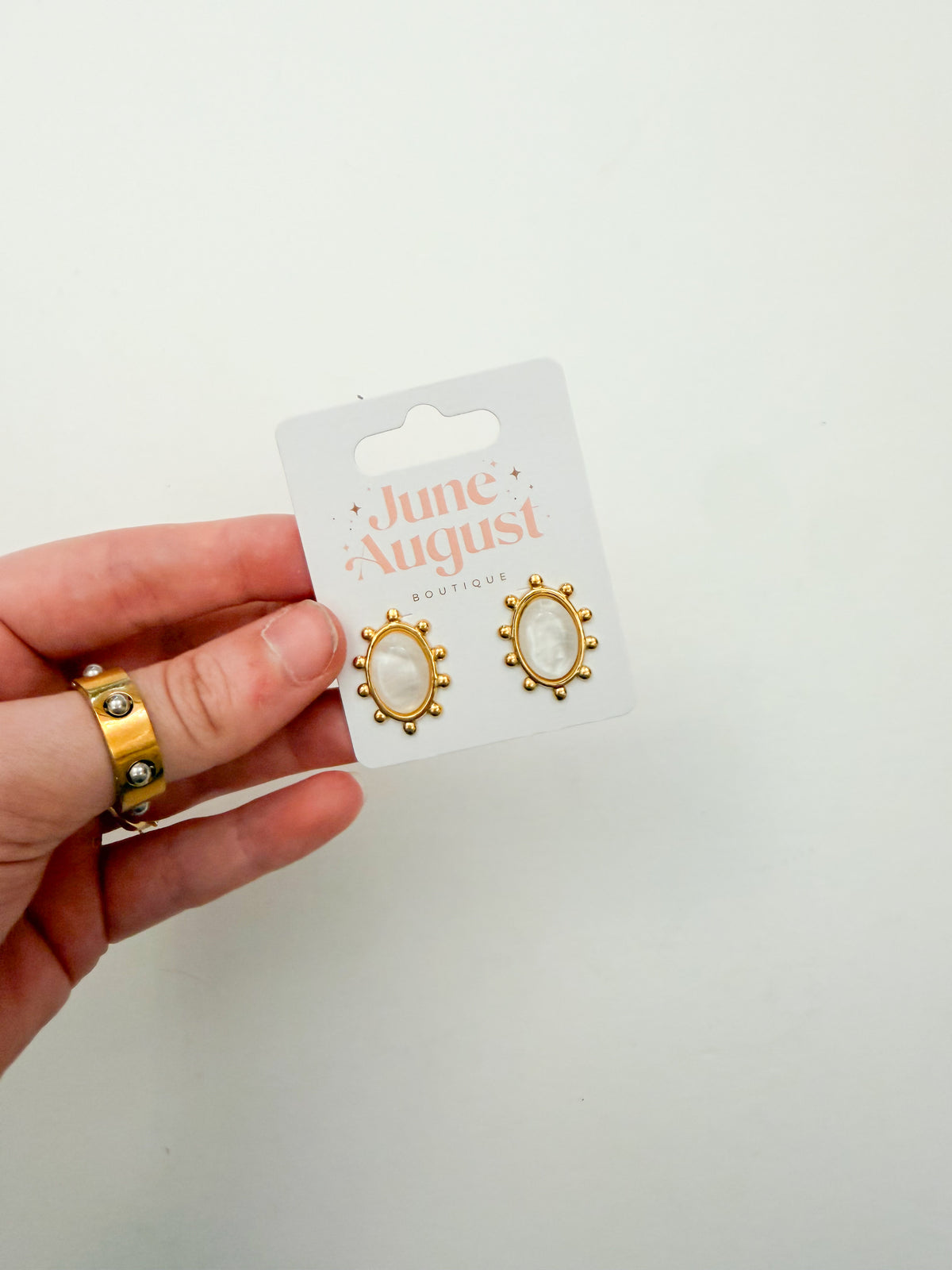 Sunny Pearl Stud earrings