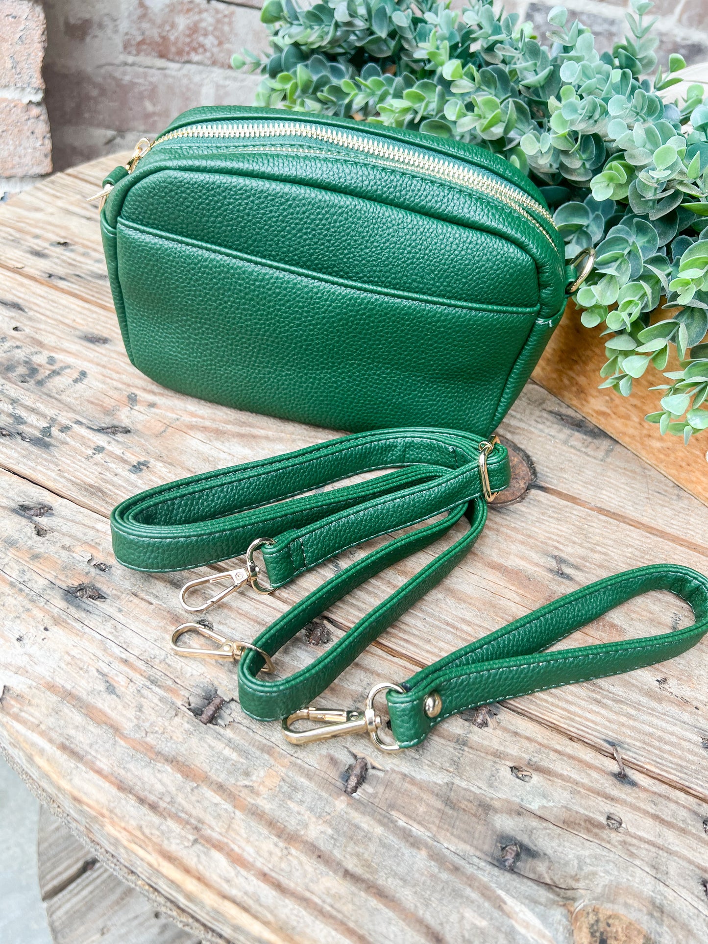 Zeta Crossbody/Wristlet