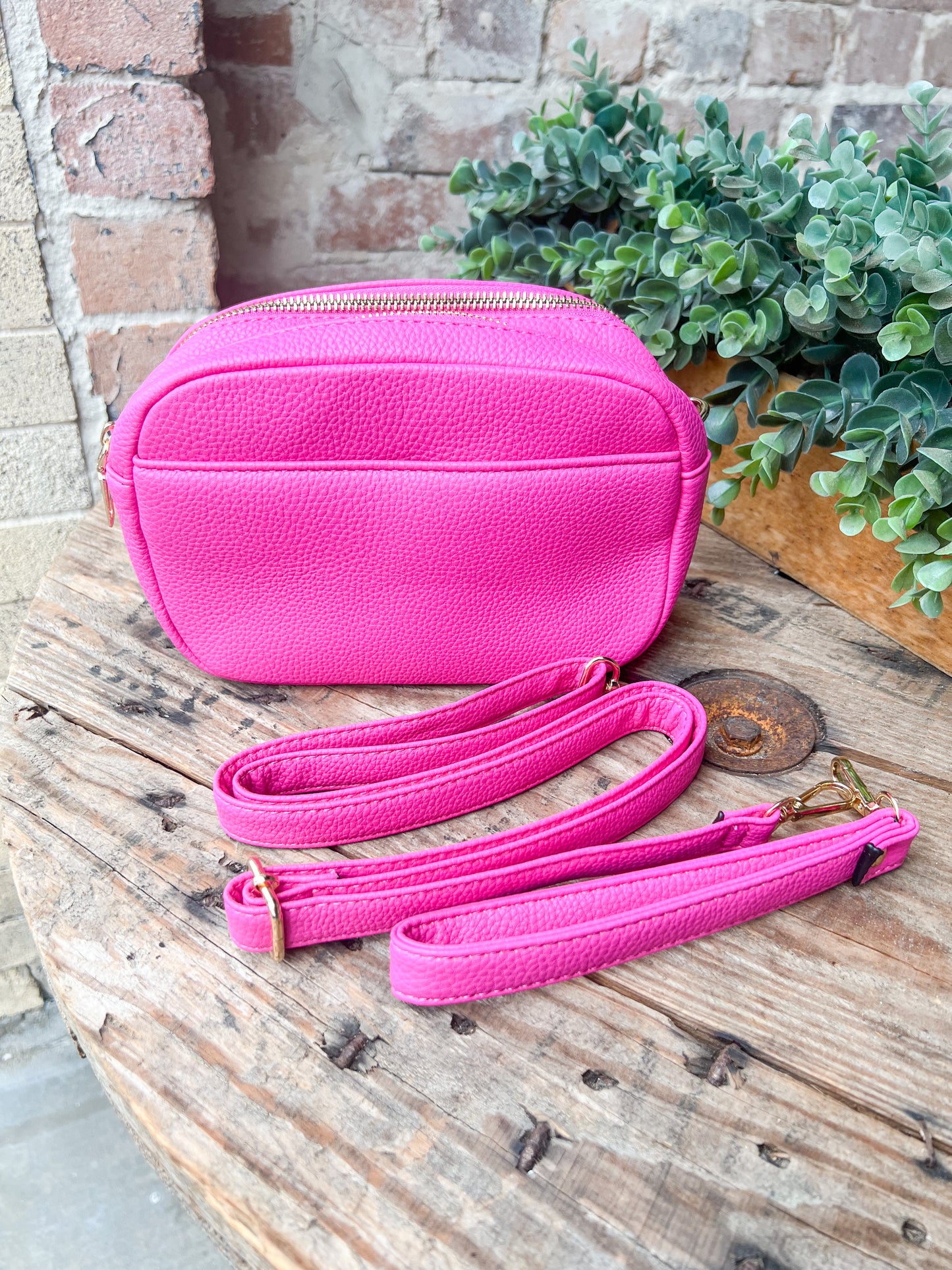 Zeta Crossbody/Wristlet